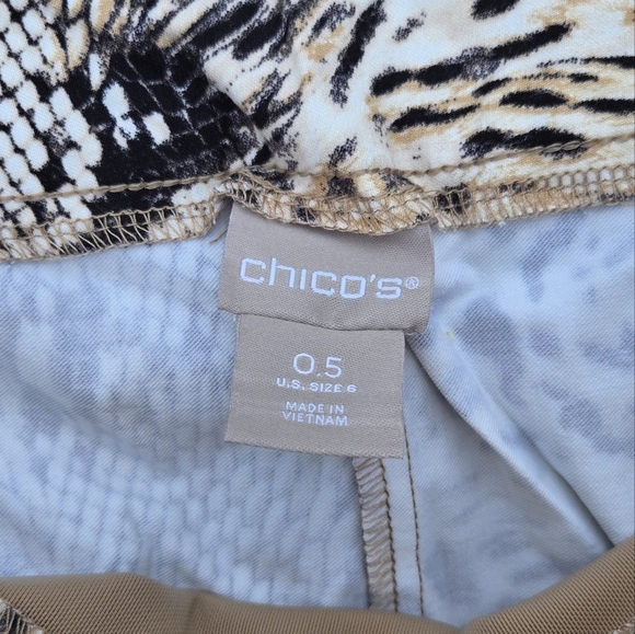 Chico's Animal Print Capris Crop Pants Size 0.5 =USA 6 - Picture 3 of 4